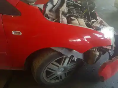 Peça sobressalente para automóvel em segunda mão Guarda-lamas Dianteiro Direito por FORD FOCUS BERLINA (CAP) Ambiente (D) Referências OEM IAM   