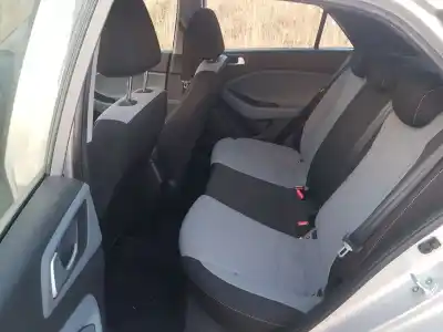 Pièce détachée automobile d'occasion CEINTURE DE SÉCURITÉ ARRIÈRE CENTRALE pour HYUNDAI I20 Classic Références OEM IAM   