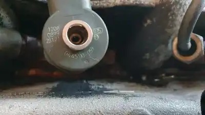 Pezzo di ricambio per auto di seconda mano Iniettore per CHRYSLER VOYAGER (RG) 2.5 CRD CAT Riferimenti OEM IAM 0445110059  