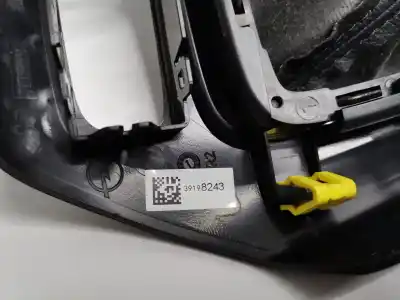 Second-hand car spare part gear lever knob for opel corsa c edition oem iam references 39198243  