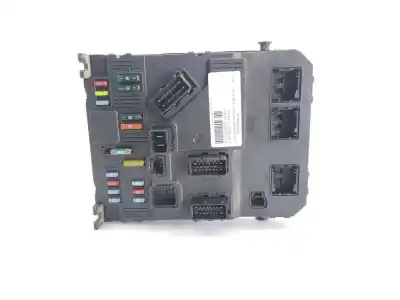 İkinci el araba yedek parçası RÖLE/SIGORTA KUTUSU için CITROEN XSARA PICASSO 1.6 HDi 90 LX Plus OEM IAM referansları 9657999780  