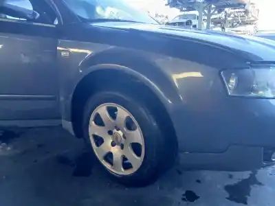 Peça sobressalente para automóvel em segunda mão manga de eixo dianteira direita por audi a4 berlina (8e) 1.9 tdi (96kw) referências oem iam 