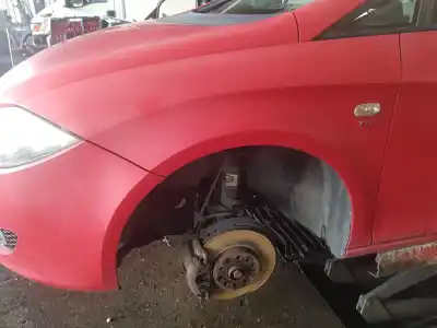 Peça sobressalente para automóvel em segunda mão Guarda-lamas Dianteiro Esquerdo por SEAT LEON (1P1) Comfort Limited Referências OEM IAM   