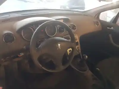 Recambio de automóvil de segunda mano de SALPICADERO para PEUGEOT 308 SPORTIUM referencias OEM IAM   