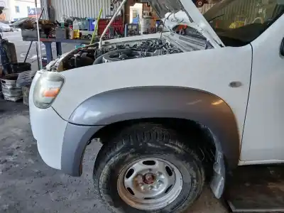 Tweedehands auto-onderdeel linker voor spatbord voor mazda bt-50 (un) doble cabina active 4x4 oem iam-referenties 
