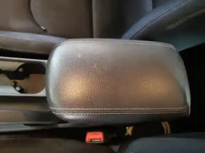 Автозапчастина б/у центральний подлокник для hyundai i30 (pd) essence посилання на oem iam 