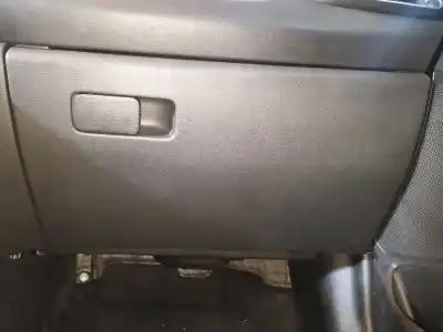 Автозапчастина б/у бардачок для hyundai i30 (pd) essence посилання на oem iam 