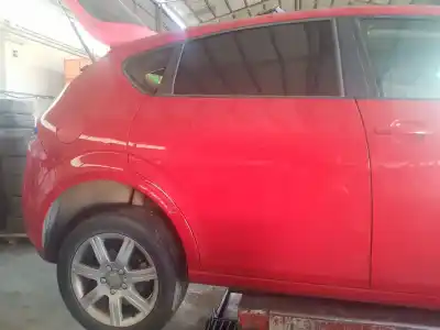 İkinci el araba yedek parçası Arka Sag Kapi için SEAT LEON (1P1) Comfort Limited OEM IAM referansları   