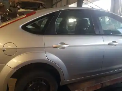 Peça sobressalente para automóvel em segunda mão porta do automóvel traseira direita por ford focus berlina (cap) ambiente (d) referências oem iam 