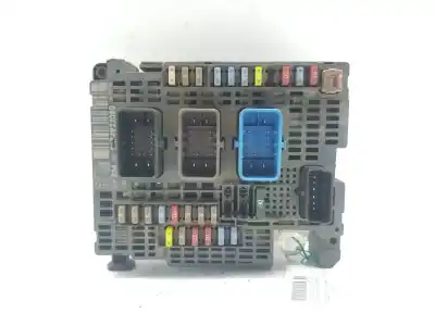 Peça sobressalente para automóvel em segunda mão caixa de fusíveis e relés por peugeot 508 access referências oem iam 9674922080