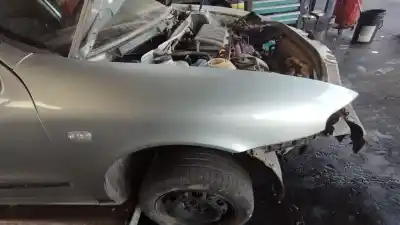 Peça sobressalente para automóvel em segunda mão Guarda-lamas Dianteiro Direito por SEAT LEON (1M1) Stella Referências OEM IAM   