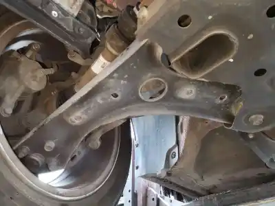Pezzo di ricambio per auto di seconda mano braccio sospensione inferiore anteriore destro per kia ceed drive riferimenti oem iam 