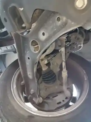 Peça sobressalente para automóvel em segunda mão braço de suspensão inferior dianteiro direito por kia ceed drive referências oem iam   