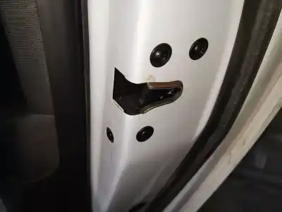 Piesă de schimb auto la mâna a doua încuietoare ușa din dreapta spate pentru opel astra j lim. excellence referințe oem iam 