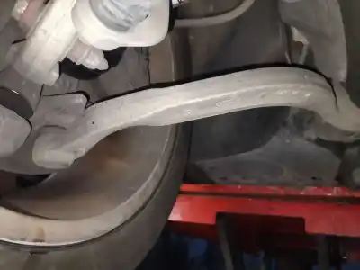 Peça sobressalente para automóvel em segunda mão braço de suspensão inferior dianteiro direito por audi a4 berlina (8e) 1.9 tdi referências oem iam 