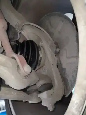 Peça sobressalente para automóvel em segunda mão manga de eixo dianteira esquerda por audi a4 berlina (8e) 1.9 tdi referências oem iam 