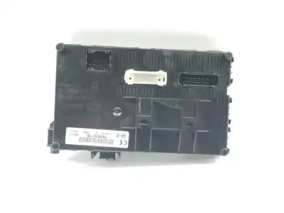Peça sobressalente para automóvel em segunda mão caixa de fusíveis e relés por renault clio ii fase ii (b/cb0) authentique referências oem iam 8200207135  8200207135