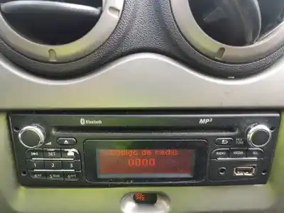 Pièce détachée automobile d'occasion système audio / radiocd pour dacia duster laureate 4x2 références oem iam 281155052r