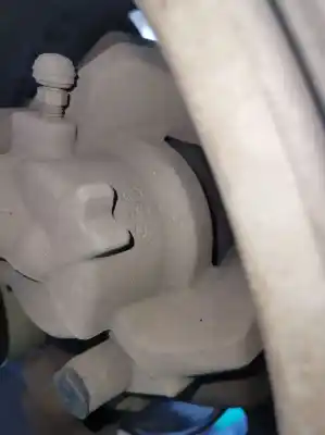 Peça sobressalente para automóvel em segunda mão pinça de travão dianteira esquerda por dacia duster laureate 4x2 referências oem iam 950  