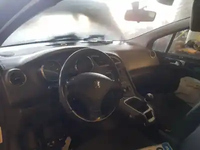 Tweedehands auto-onderdeel DASHBOARD voor PEUGEOT 5008 Confort OEM IAM-referenties   