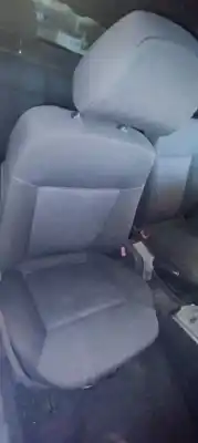 Tweedehands auto-onderdeel RECHTER VOORSTOEL voor OPEL ASTRA H BERLINA 1.3 Edition OEM IAM-referenties   