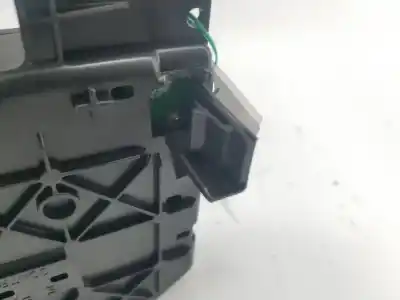 Second-hand car spare part fuse box unit for citroen c2 c2 oem iam references 9650618380  9650618380