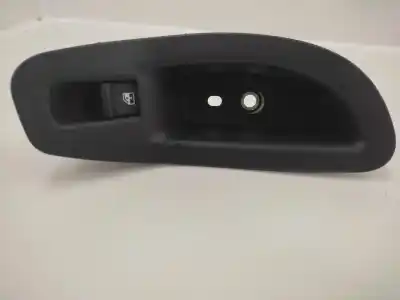 Pièce détachée automobile d'occasion Commande De Lève Vitre Arrière Droit pour FIAT 500 X (334) City Cross Références OEM IAM 735633155  