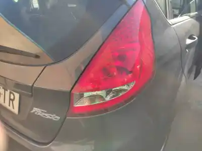 Автозапчасти б/у правый задний фонарь за ford fiesta vi (cb1, ccn) 1.25 ссылки oem iam 8a6113404ae  1709552