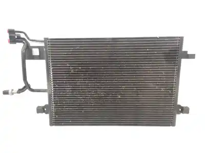 Recambio de automóvil de segunda mano de CONDENSADOR / RADIADOR AIRE ACONDICIONADO para VOLKSWAGEN PASSAT BERLINA (3B2)  referencias OEM IAM 8D0260401G  8D0260403G