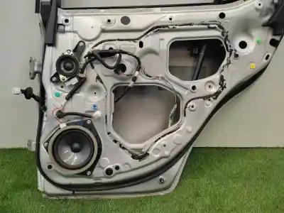 Second-hand car spare part rear right door for lexus is200 (ds2/is2) 220d oem iam references 6700353040  