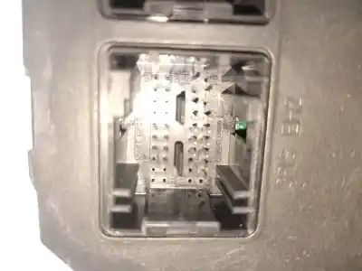 Pezzo di ricambio per auto di seconda mano scatola relè/fusibili per peugeot 206 berlina 1.4 hdi riferimenti oem iam 9652474780  s118085220