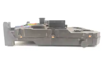 Pezzo di ricambio per auto di seconda mano scatola relè/fusibili per peugeot 206 berlina 1.4 hdi riferimenti oem iam 9652474780  s118085220