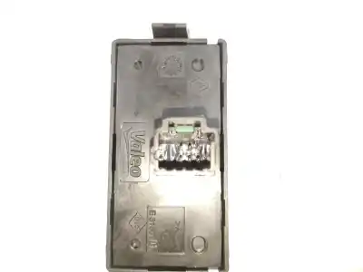 Second-hand car spare part hazard warning lights for dacia sandero ambiance oem iam references 252905668r  