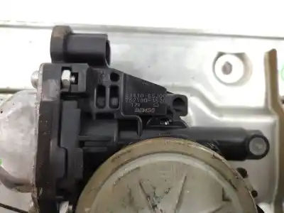 Recambio de automóvil de segunda mano de elevalunas delantero derecho para suzuki grand vitara jb (jt) 1.9 ddis turbodiesel referencias oem iam 8340165j01  8343065j00