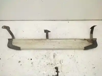 Pièce détachée automobile d'occasion marche pieds pour voiture pour nissan terrano/terrano.ii (r20) se références oem iam 961000x900  