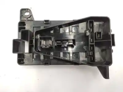 Second-hand car spare part fuse box unit for land rover defender (l316) 2.5 tdci oem iam references yqe000180  