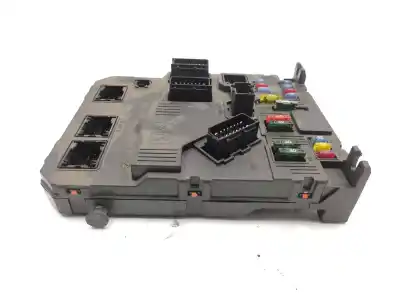 İkinci el araba yedek parçası röle/sigorta kutusu için peugeot partner (s2) rancho oem iam referansları 9657999680  