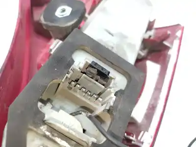 Pezzo di ricambio per auto di seconda mano luci posteriori destra per renault clio ii fase ii (b/cb0) 1.5 dci diesel 65 cv / 48 kw riferimenti oem iam 8200917487  