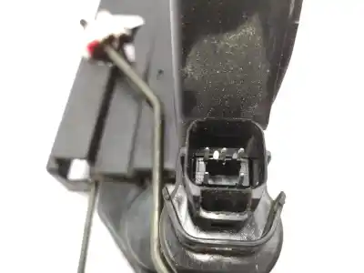 Second-hand car spare part left front door lock for ssangyong rodius 2.7 turbodiesel cat oem iam references 7121021021  