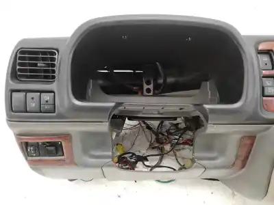 Автозапчастина б/у панель приладів для suzuki jimny sn (fj) 1.3 16v cat посилання на oem iam 7311181a11  