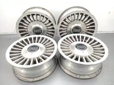 Pièce détachée automobile d'occasion jeu de jantes pour volvo serie 240 berlina 240 gl références oem iam 1128730  