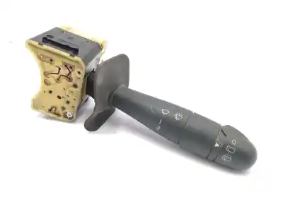 Pezzo di ricambio per auto di seconda mano  per RENAULT KANGOO (F/KC0)  Riferimenti OEM IAM 7701049615   Pezzo di ricambio per auto di seconda mano  per RENAULT KANGOO (F/KC0)  Riferimenti OEM IAM 7701049615