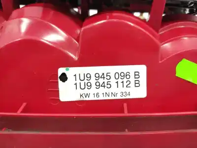 Автозапчастина б/у правий ліхтар для skoda octavia i combi (1u5) 1.9 tdi посилання на oem iam 1u9945096b  1u9945112b