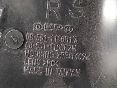 Second-hand car spare part right headlight for renault maxity 2.5 diesel oem iam references 5001872437  7485152479