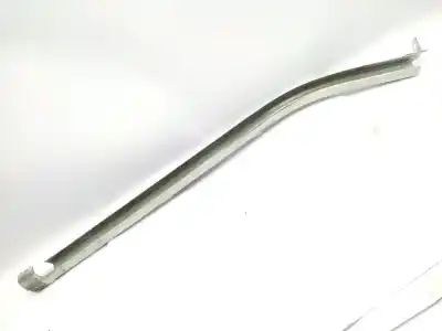 Pièce détachée automobile d'occasion SUPPORT / GUIDE PORTE COULISSANTE pour RENAULT KANGOO / GRAND KANGOO II (KW0/1_)  Références OEM IAM 8200497622  