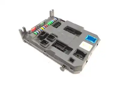 Pezzo di ricambio per auto di seconda mano scatola relè/fusibili per citroen c3 picasso exclusive riferimenti oem iam 9666952380  
