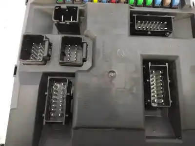 Pezzo di ricambio per auto di seconda mano scatola relè/fusibili per citroen c3 picasso exclusive riferimenti oem iam 9666952380  
