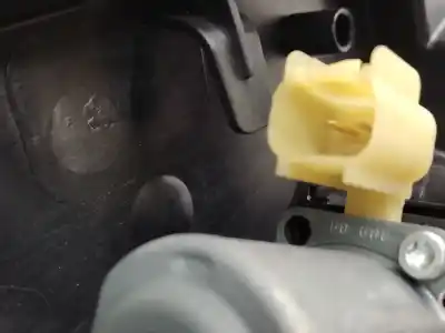 Автозапчасти б/у регулятор стекла переднего правого за ford fiesta vi (cb1, ccn) 1.25 ссылки oem iam 8a61a045h16ag  1837993