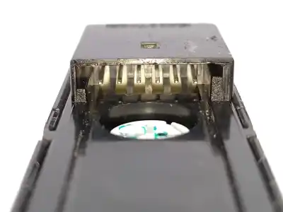 Second-hand car spare part hazard warning lights for bmw 3 (e46) 320 d oem iam references 61318368920  