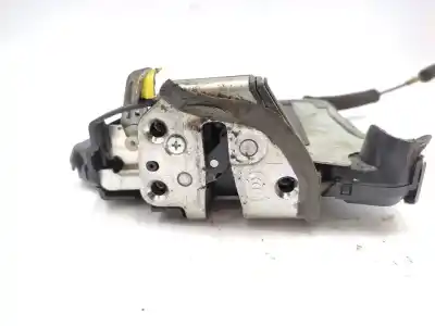 Автозапчастина б/у замок передніх дверей лівий для lexus is ii (_e2_) 220d (ale20) посилання на oem iam 6904053100  
